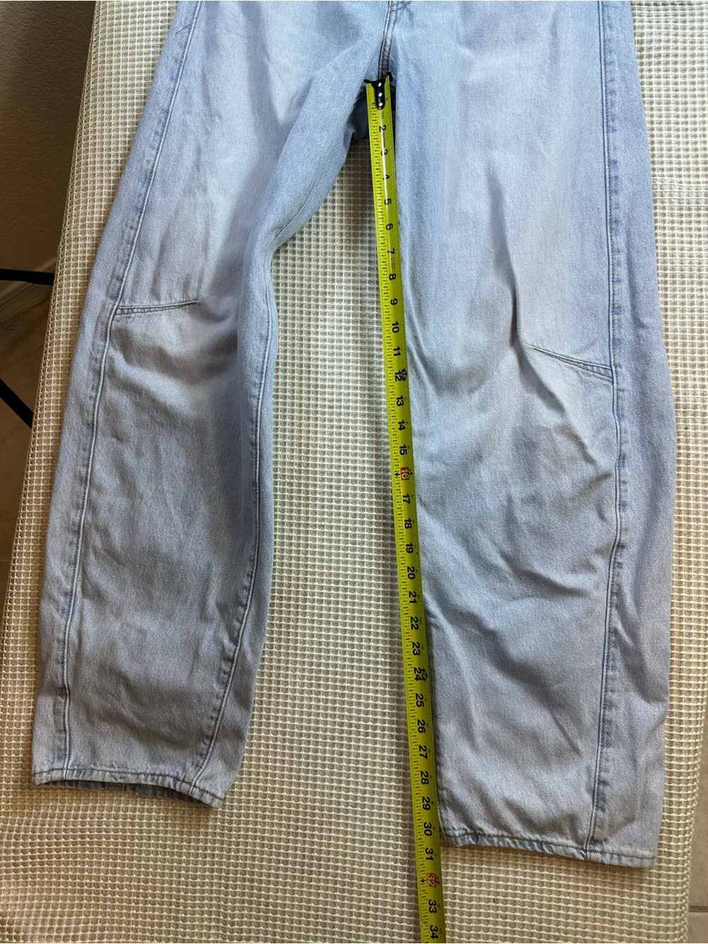 Levi’s Cinch Barrel Women's Jeans Size 28 - Picture 6 of 12